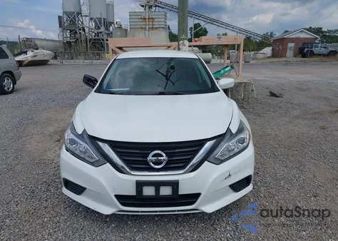2018 Nissan Altima 2.5 S z USA, uszkodzony, nr VIN 1N4AL3AP4JC190240